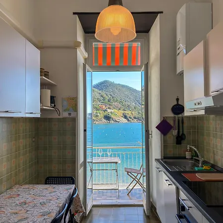 La Terrazza Sulla Baia The Balcony By The Bay