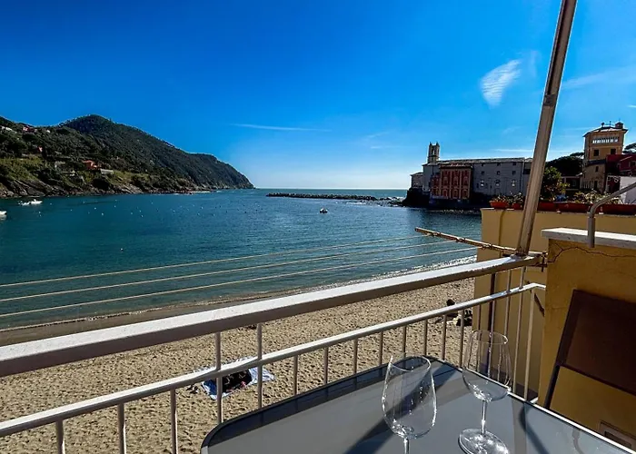 La Terrazza Sulla Baia The Balcony By The Bay * Sestri Levante